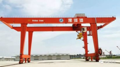   衛(wèi)華起重，飛天入海！